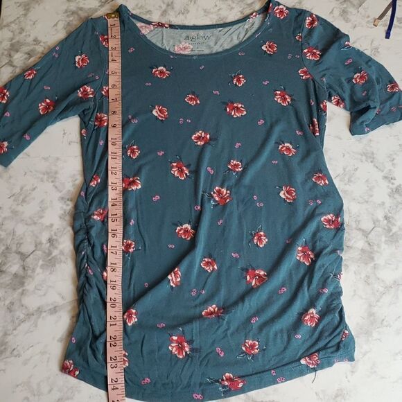 Aglow Floral Blue Top - Picture 7 of 8